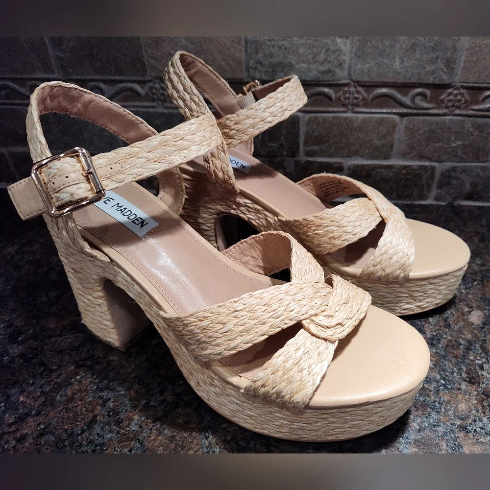 NWOT Steve Madden Carisma Natural Platform Sandals, Size 10
